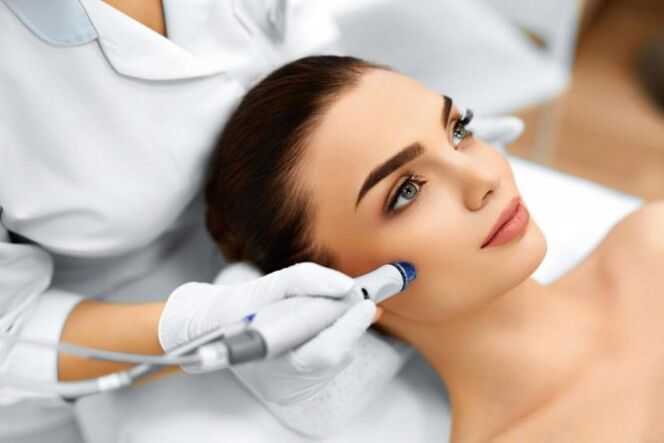 The apparatus is made of rejuvenation of the face